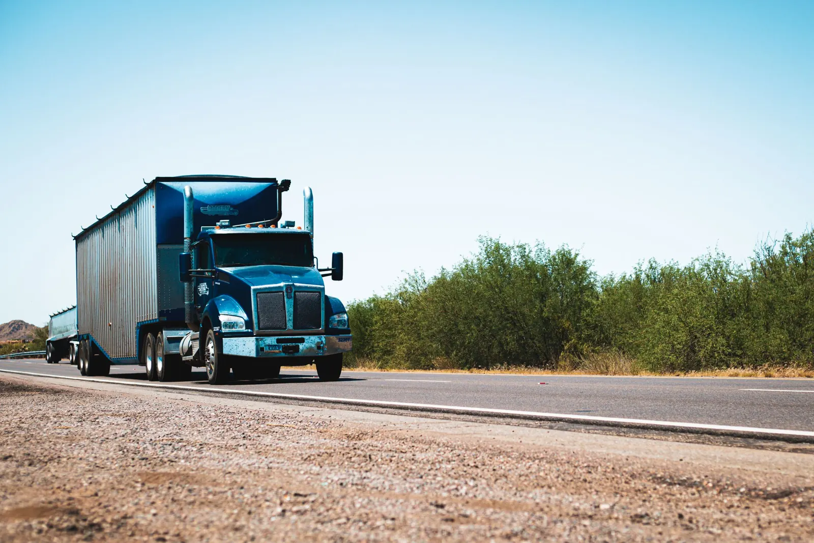 Freight truck